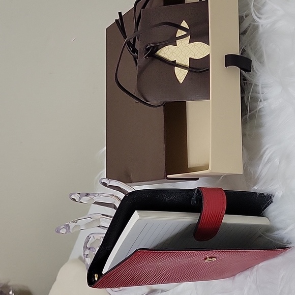 Louis Vuitton Red Epi Bicolor Agenda - Picture 1 of 16